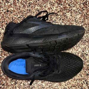 Brooks Black Athletic Shoes